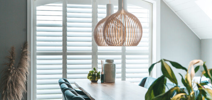 Duurzame woontrends: hoe natuurlijke materialen je interieur warmte en stijl geven