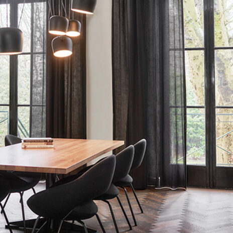 Zwarte inbetween gordijnen